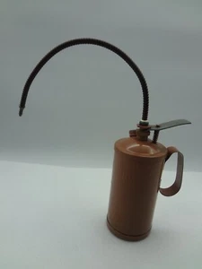 Vintage Dutton Lainson Golden Rod Oil Can Flexible Spout 1 quart Thumb Pump - Picture 1 of 19