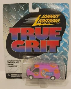 PEZ CANDY DELIVERY VAN         2000 JOHNNY LIGHTNING TRUE GRIT   1:64 DIE-CAST - Picture 1 of 2