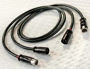 DH Labs Silver Sonic Air Matrix 1.5 meter pair XLR Interconnect Cable - Picture 1 of 2