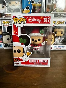 Funko POP! Personaggio Disney Holiday in vinile - TOPOLINO #612 Babbo Natale Topolino - Foto 1 di 5