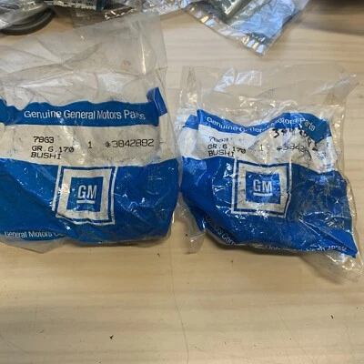 (2) Nuevo de Lote Antiguo GM 1963-1991 Chevy GMC Truck Van Jimmy brazo de control buje / 3842882 Foto 1 de 3