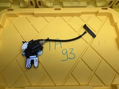 Actuador de bloqueo de maletero trasero Audi A6 Quattro 2005-2011 lanzamiento 4F5827505D OEM Foto 1 de 4