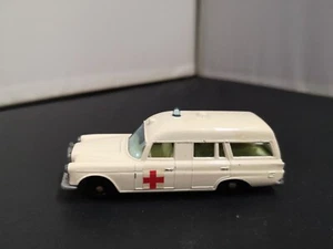 P286-MATCHBOX LESNEY No54B S&S CADILLAC AMBULANCE - Picture 1 of 5