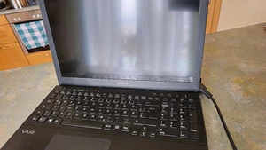 Sony Laptop-SVS 1513 V9EB Vario + SSD Samsung E870EVO 500 + Extras - Top Zustand - Zdjęcie 1 z 16