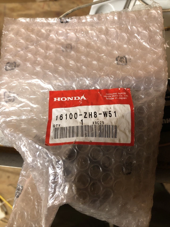 Honda 16100-zh8-w51 Carburetor  - Image 1 of 1