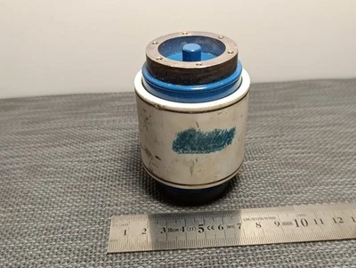 Condensador fijo Jennings CFEA-150 150 pF @ 20 kv aspiradora USADO CFEA 150 Foto 1 de 4