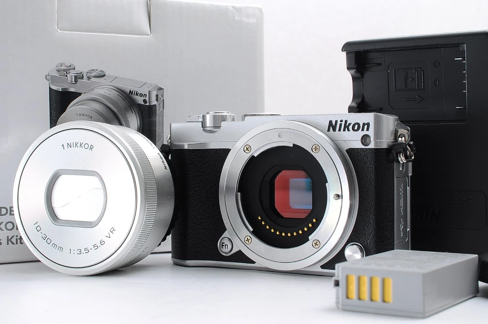 Nikon 1 J5 Lens Kit Mirrorless Digital Camera Body [Near Mint] Compact JPN - Imagen 1 de 4