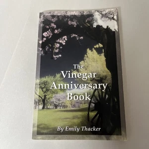 The Vinegar Anniversary Book 10th Edition by Emily Thacker (2006 Paperback) - Bild 1 von 11