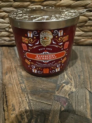 BATH & BODY WORKS BLANCO GRANERO FRAMBUESA HUELLA DIGITAL 3 MECHAS 14,5 OZ VELA PERFUMADA Foto 1 de 3