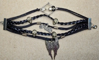 Pulsera trenzada alas de ángel y motocicleta calaveras negras y lazo/flecha dijes 7" máx. Foto 1 de 4