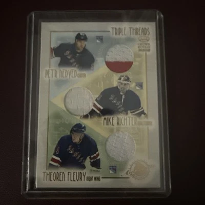 Pacific Crown Royale Triple Threads 2001 Petr Nedved Mike Richter Theoren Fleury Foto 1 de 2