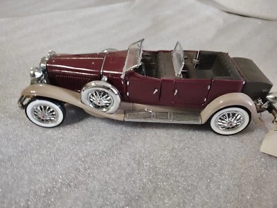 1:24 Scale 1930 Duesenberg J Derham Tourster Franklin MintPlease See Description - Image 1 of 4
