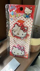 711 japan hello kitty blink blink pink & red set  key chain  unopened 2012 rare