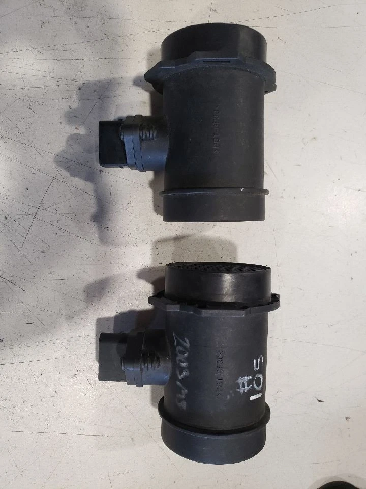 MAF 大众气流传感器 - 2003 宝马 M5 E39 - 00-03 原始设备制造商 0280217533 — 第 1/4 张图片