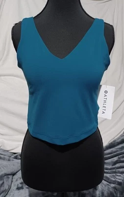 全新带标签 Athleta Transcend V 领作物内置胸罩背心 M 码沿海蓝绿色 — 第 1/4 张图片