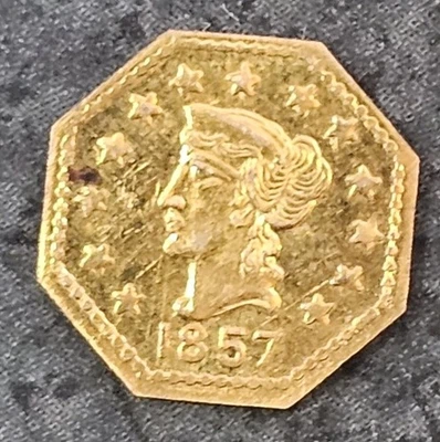 Ficha “oro” California 1857 13 estrellas con oso en reverso 1/4 Foto 1 de 2
