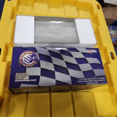 Jeff Gordon #24 Pepsi 1:32 carro de ação conjunto de capacete 1:4 1999 edição limitada J15 - Imagem 1 de 2