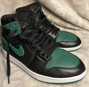 Size 10 - Jordan 1 Retro OG High Pine Green 2.0 - Picture 1 of 10