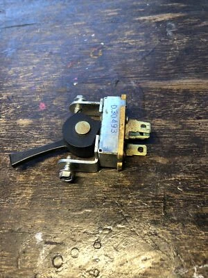 Dodge D150 1993 interruptor de velocidad del ventilador de aire acondicionado Foto 1 de 4