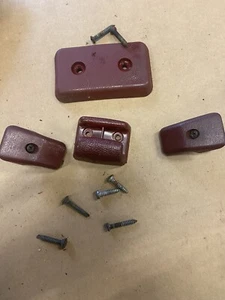 1984 Jeep Cherokee XJ maroon Sun Visor Clip Clips Screws Tip Hanger - Picture 1 of 6