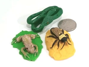 Yowie Green Vine Snake Mutable Rain Frog Rusty Patched Bumble Bee Tierfiguren - Bild 1 von 11