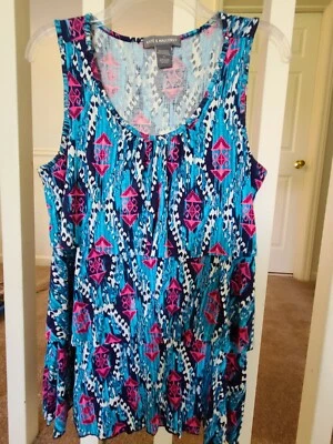 Kate & Mallory Top Front is layered Like Riffles Multi Color Size S - Image 1 of 4