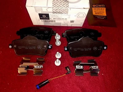 Juego Pastillas Freno Traseras Mercedes Con Sensor ML 250 ML350 GLE350 GLE350D Genuinas Foto 1 de 4