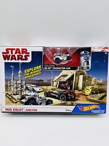 STAR WARS Hot Wheels Mos Eisley Junction Playset Die-Cast R2-D2 Car "NEW-SEALED"