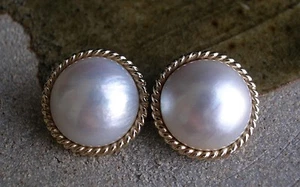 Pendientes con clip de perlas Mabe de oro amarillo de 14 K de colección sin perforar - Imagen 1 de 8