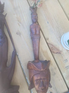 Einzigartige Holz geschnitzt 5 x 18 Zoll Menschen Totem Figur Statut - Bild 1 von 1