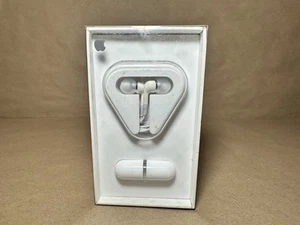Apple In Ear Headphones w/remote & mic 2008 MA850G/B New Sealed - Zdjęcie 1 z 8