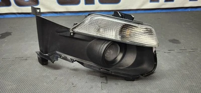 Luz antiniebla/señal de giro para pasajero derecho Ford Mustang 2015-2017 con bisel OEM Foto 1 de 4