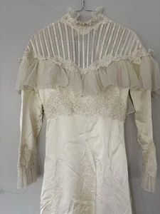 VTG Wedding Prairie Dress w Matching Robe Beads, Pearls & Lace Sz M 36”Waist - Picture 1 of 22