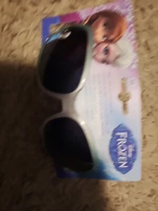 Disney Frozen Elsa Kids Sunglasses 100% UVA/UVB Protection - Brand New with Tags - Picture 1 of 4