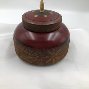 Scatola portabevande in legno rotondo intagliato vintage con coperchio e manico sombrero Messico - Foto 1 di 8
