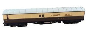 Hornby OO Gauge GWR R4526 Operating Night Mail Coach 849 – A Collector's Dream!? - Picture 1 of 3