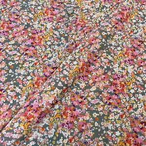100% Pure Silk 15 momme Crepe Silk Fabric Small Floral 55"  wide 1 meter XX182 - Picture 1 of 3