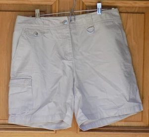 Pantalones cortos beige Jones New York talla 8 para dama - Imagen 1 de 3