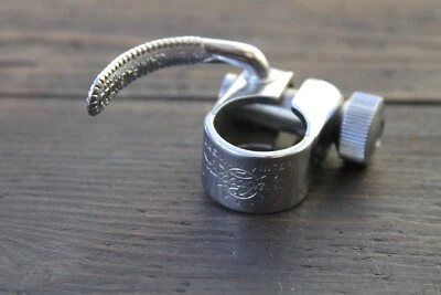 Abrazadera de tija de sillín/marco Campagnolo NOS vintage carretera 24,4 mm palanca curva Foto 1 de 4