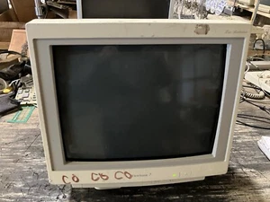 Vintage ViewSonic 7 TX-1713MV CRT Monitor Mfg 1993 - Picture 1 of 3