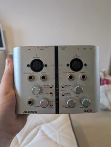 Alesis io|2 Audio Recording Interface Silver - 2 channels - Picture 1 of 5