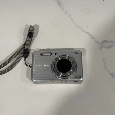 Fujifilm FinePix J100 10MP Digital Camera With Battery Untested - Image 1 of 3