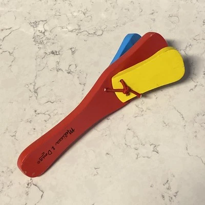 Castañuelas de instrumentos de madera para fabricantes de música Melissa & Doug solamente Foto 1 de 4