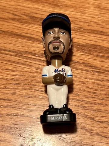 MIKE PIAZZA NEW YORK METS Vintage 2002 BOBBLEHEAD FOTOBALL Approximately 3.25” Cover