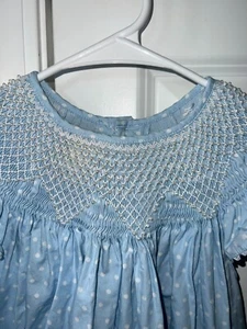 Girls smocked dress size 6 with pearl accents - Picture 1 of 2