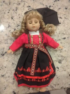 Norway Hard Doll Near Mint - Picture 1 of 3