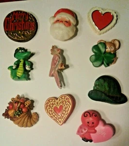VINTAGE HOLIDAY PINS LOT OF TEN  - Picture 1 of 6