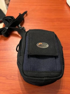 Lowepro Z10 Compact Camera Game Case with Sling and Accessory Pocket  - Image 1 of 2