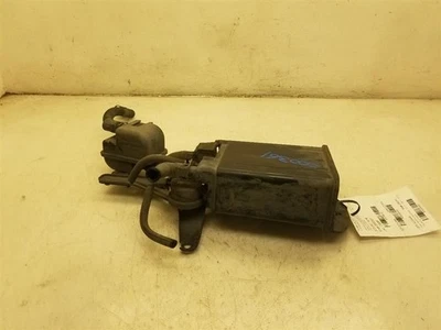 Scion XA 2004 1,5 L 4 cilindros montaje de bote de vapor de combustible  Foto 1 de 4