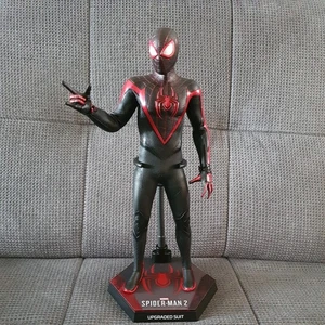 Traje mejorado Hot Toys Spider-Man 2 millas Morales 1/6 - Imagen 1 de 16